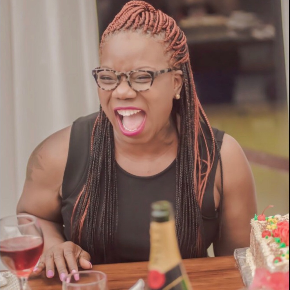 Meet your Posher, Charlotte